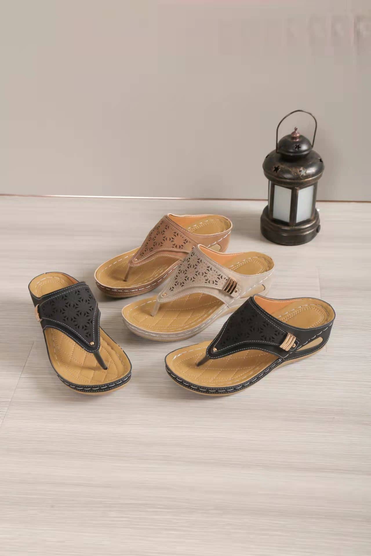 Hollow-out Pattern Flip-flops Wedge Sandals