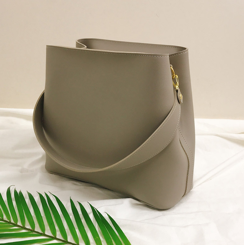 Soft Leather Two way tote/shoulder Bag